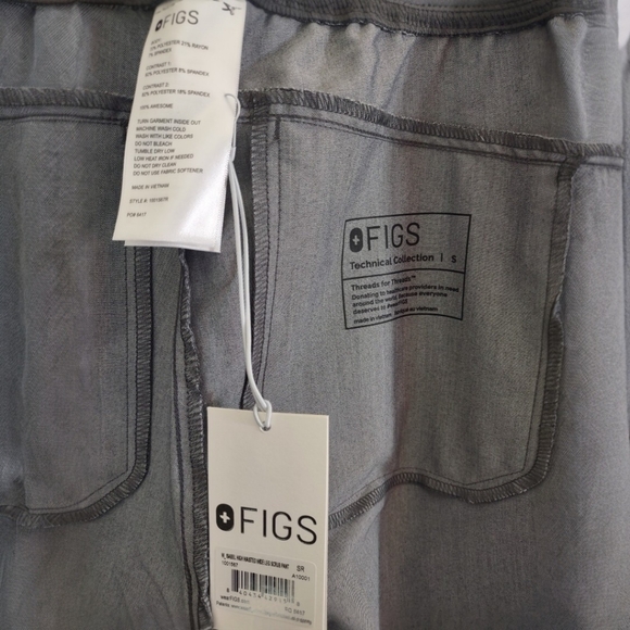 Figs Graphite Scrub Set - Picture 6 of 6